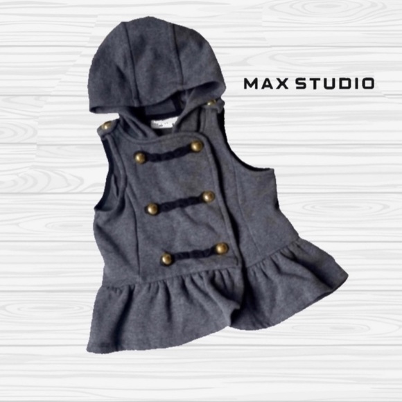 Hooded Vest - Picture 5 of 5